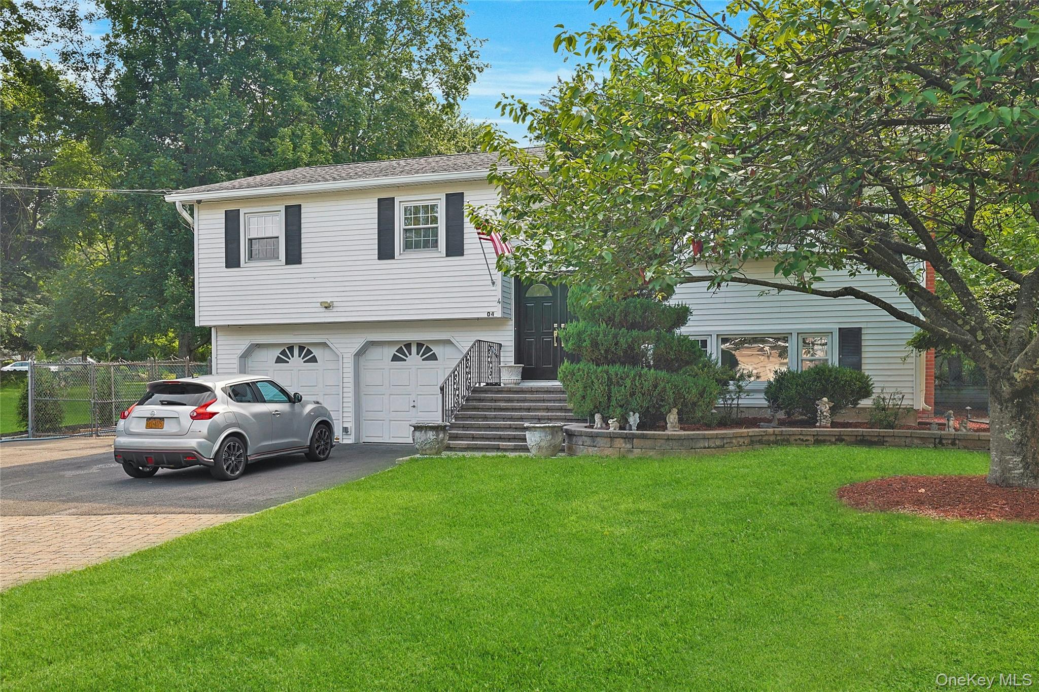 4 Suffern Place, Garnerville, NY 10923