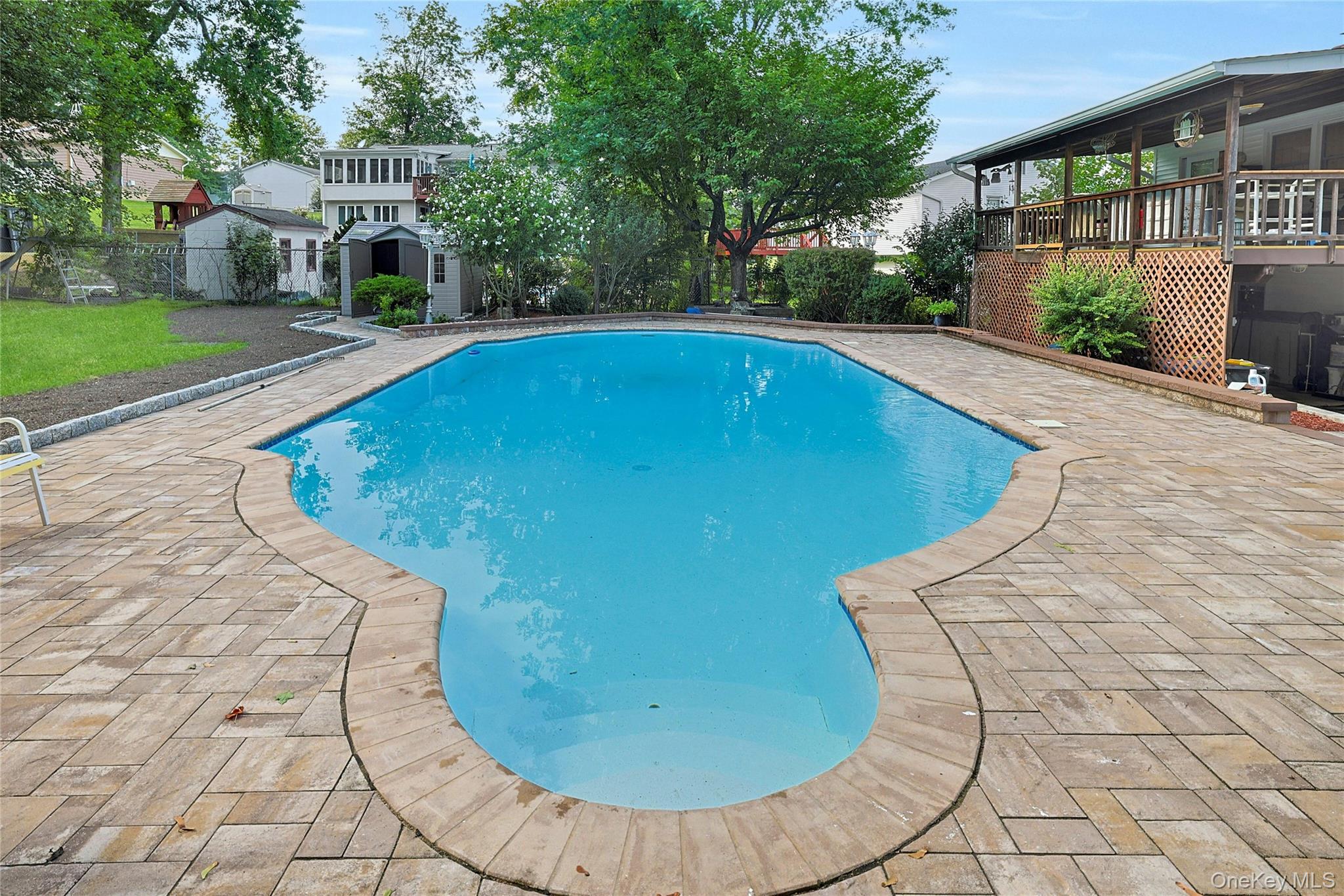 4 Suffern Place, Garnerville, NY 10923