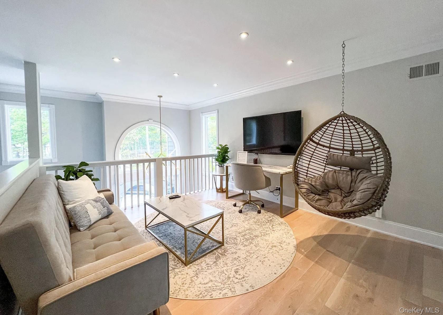 4 Douglas Court, Hampton Bays, NY 11946