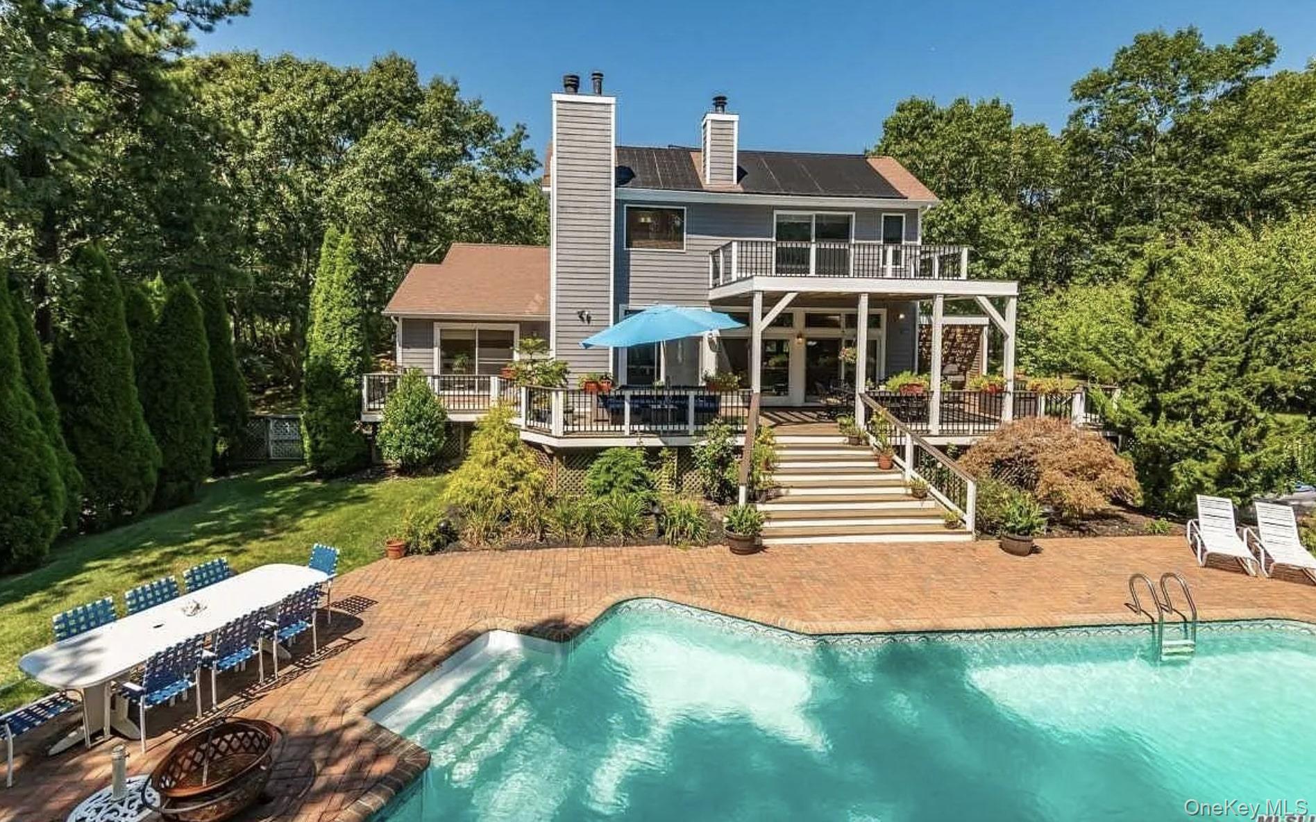 4 Douglas Court, Hampton Bays, NY 11946