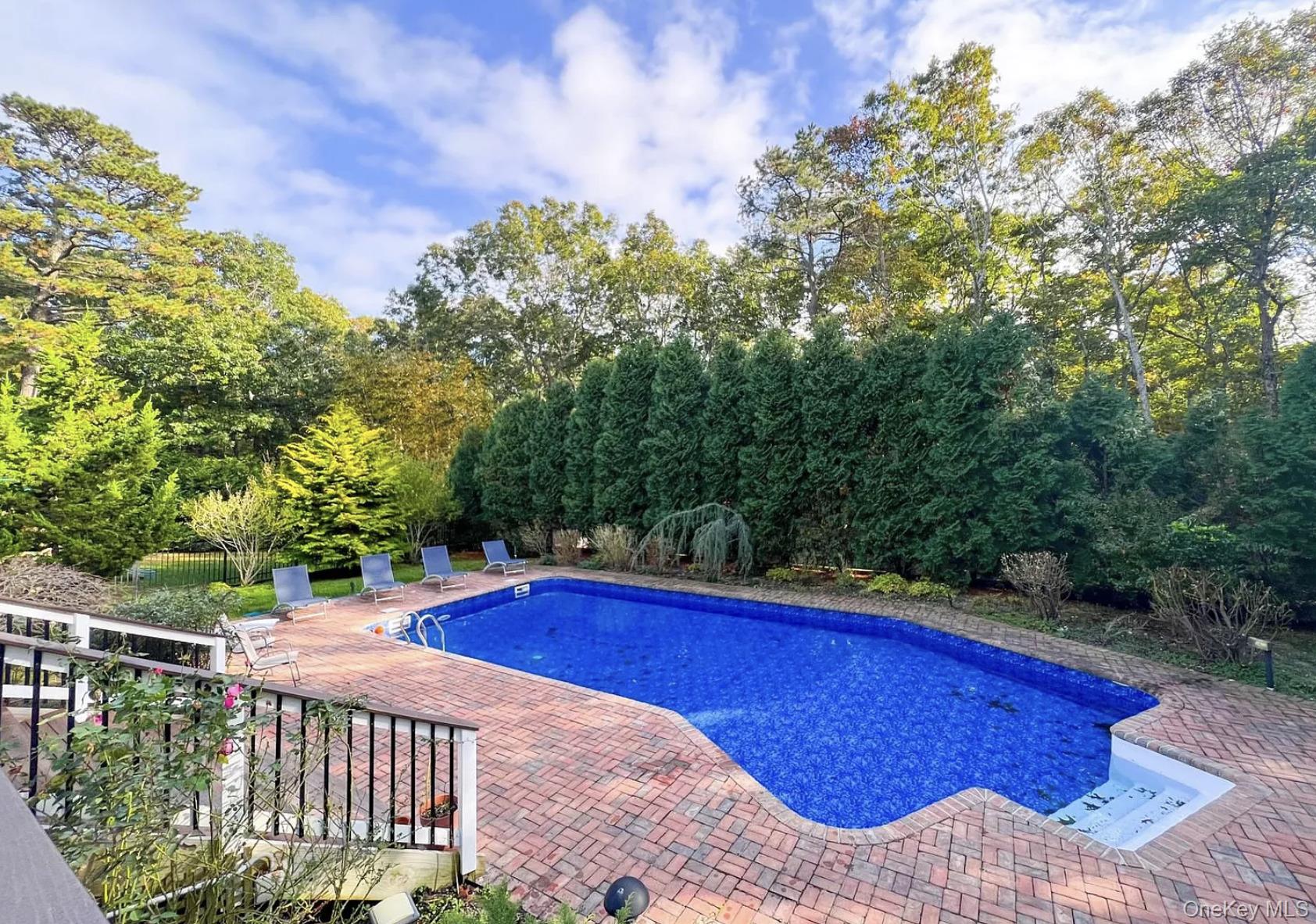 4 Douglas Court, Hampton Bays, NY 11946