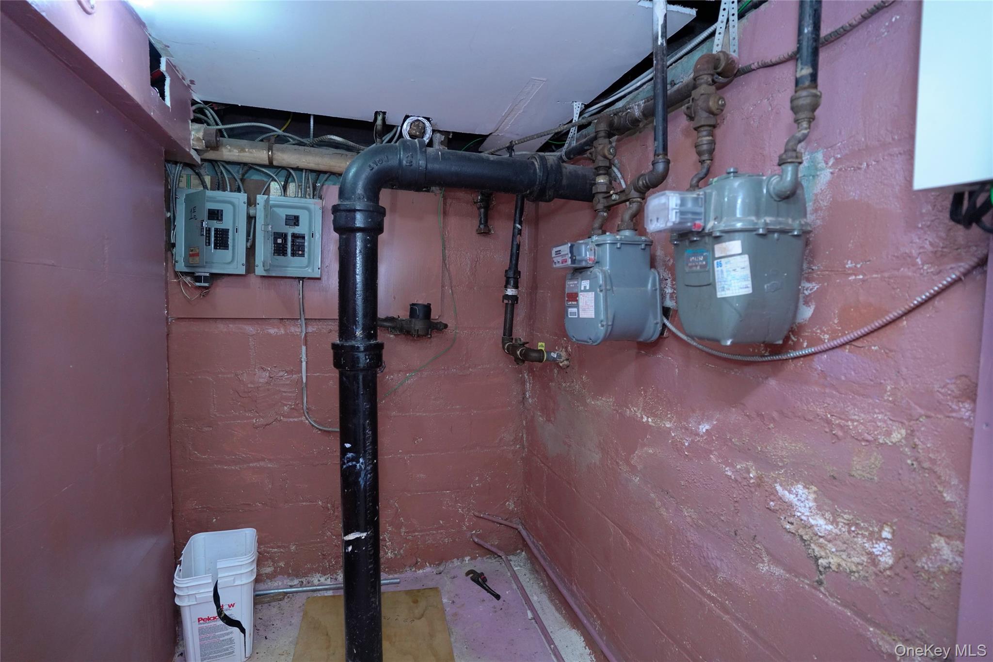 89-10 91 Avenue, Woodhaven, NY 11421