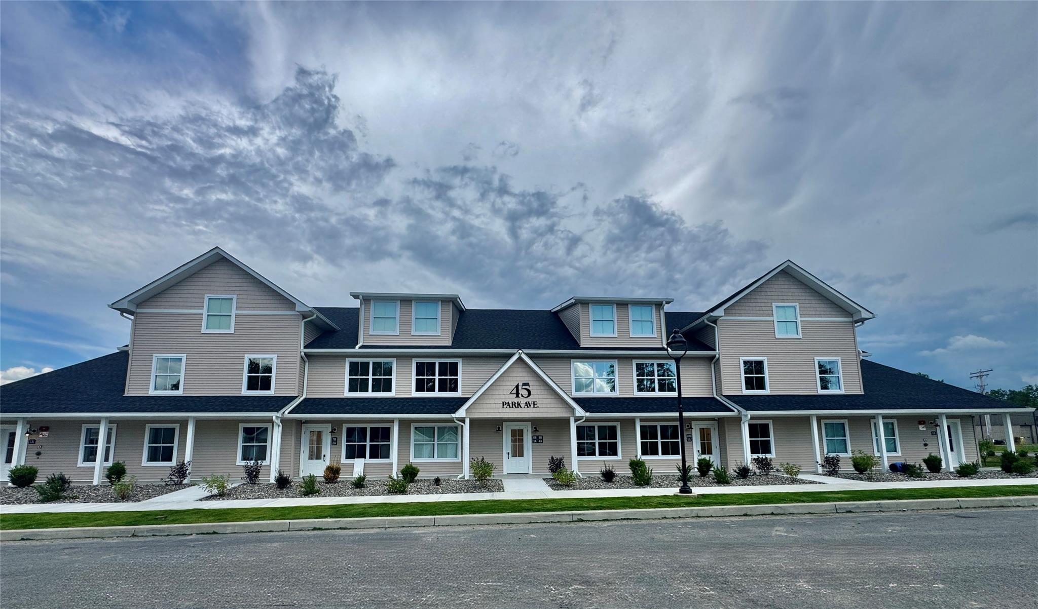 45 Park Avenue # 9B, Wallkill, NY 12589