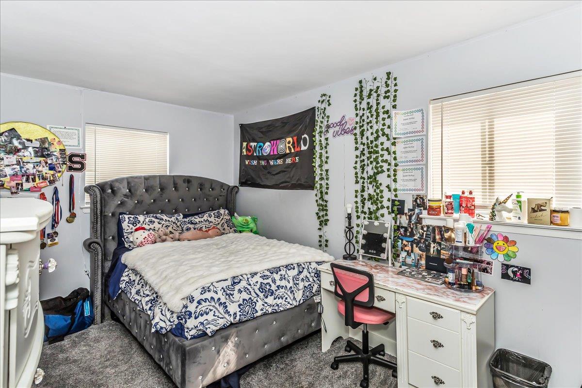 274 Central Park Road, Plainview, NY 11803