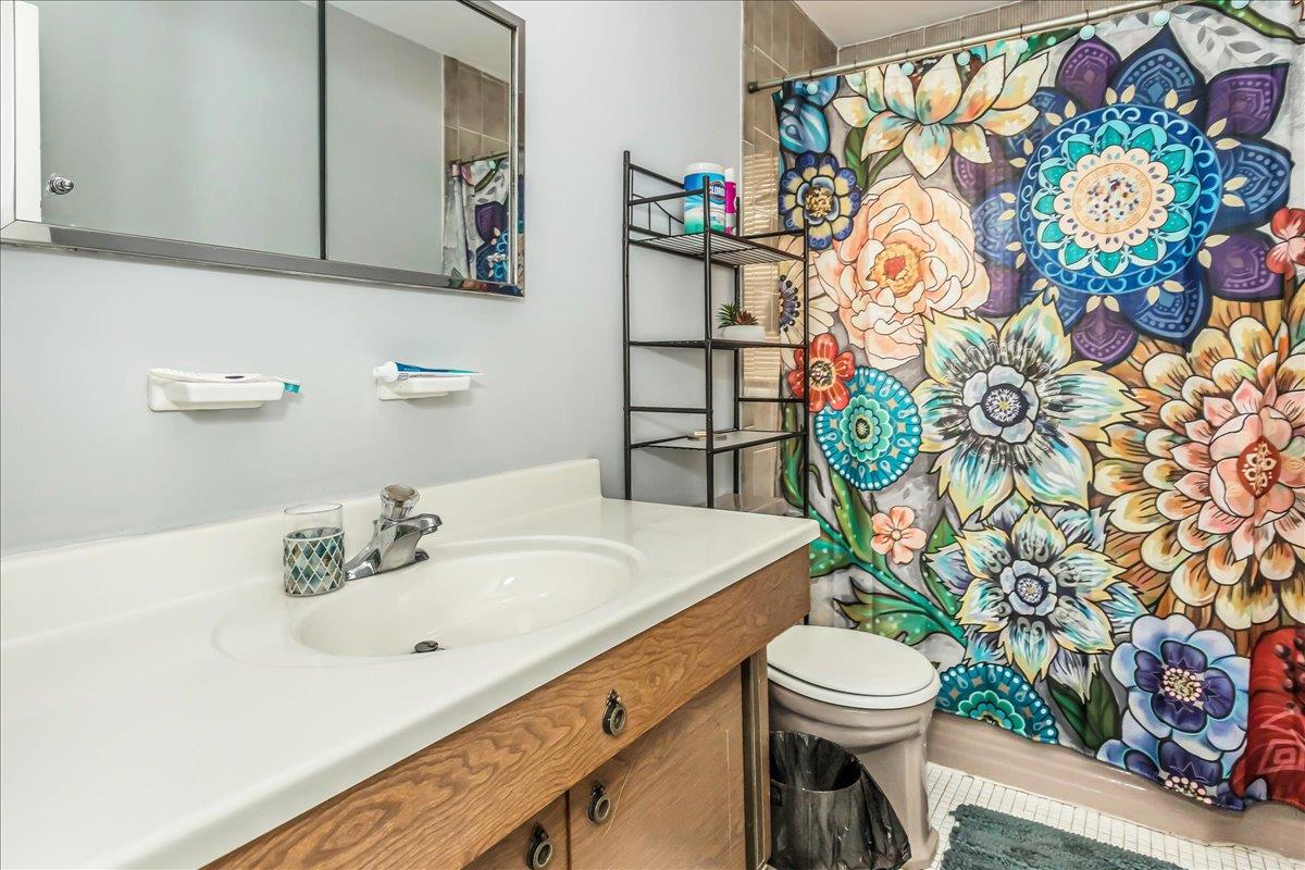 274 Central Park Road, Plainview, NY 11803