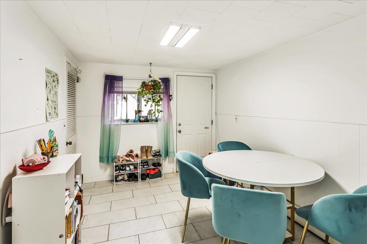 274 Central Park Road, Plainview, NY 11803