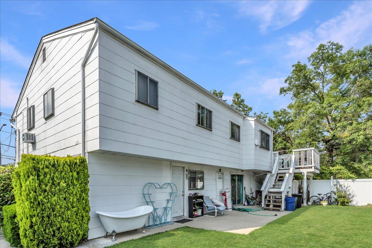 274 Central Park Road, Plainview, NY 11803