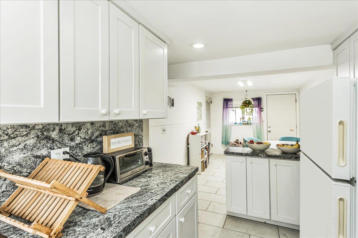 274 Central Park Road, Plainview, NY 11803