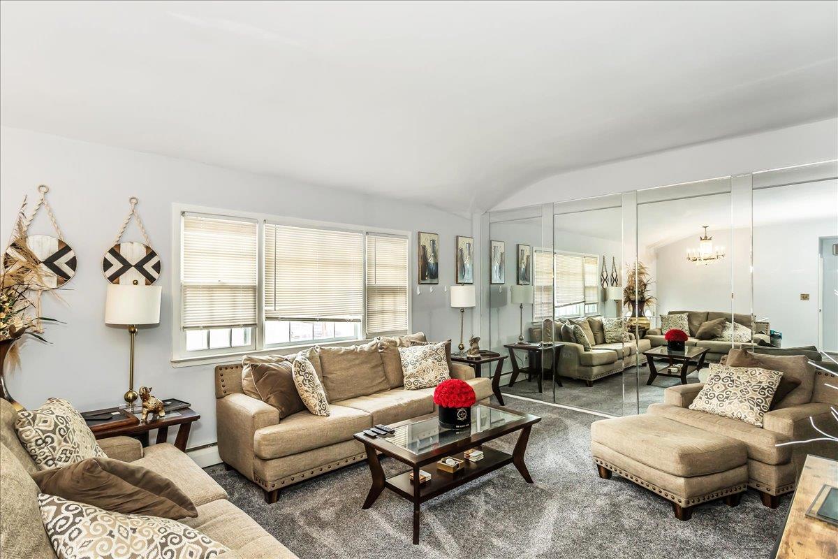 274 Central Park Road, Plainview, NY 11803