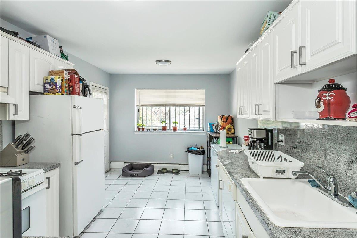 274 Central Park Road, Plainview, NY 11803