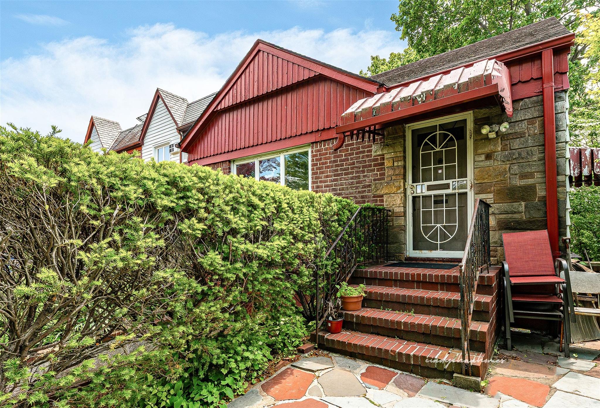 85-82 66th Road, Rego Park, NY 11374