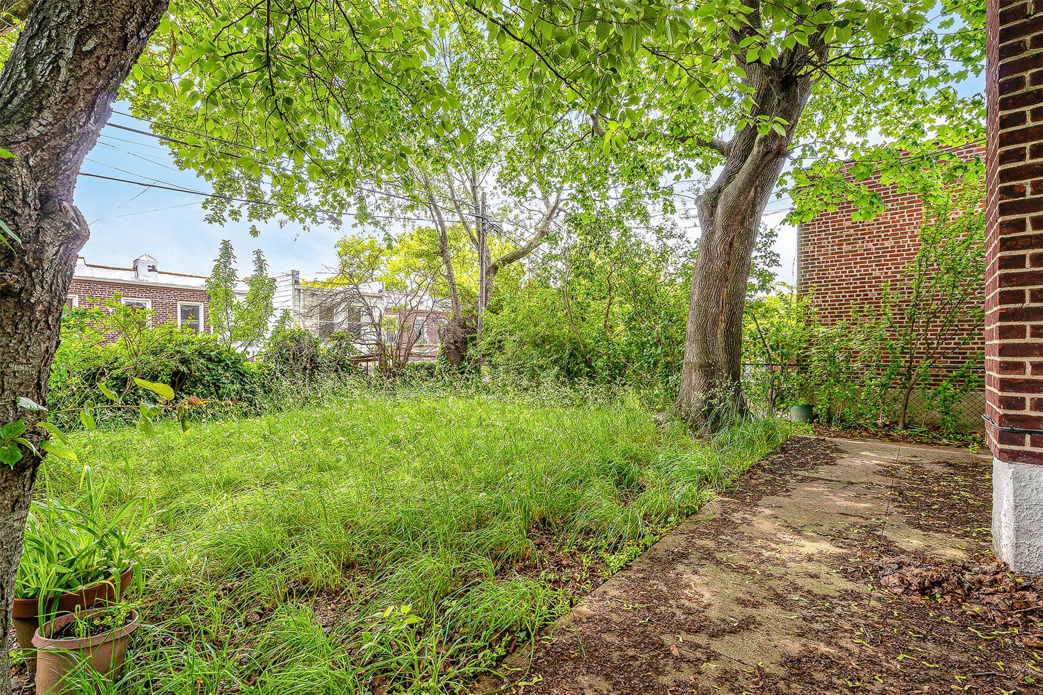 85-82 66th Road, Rego Park, NY 11374