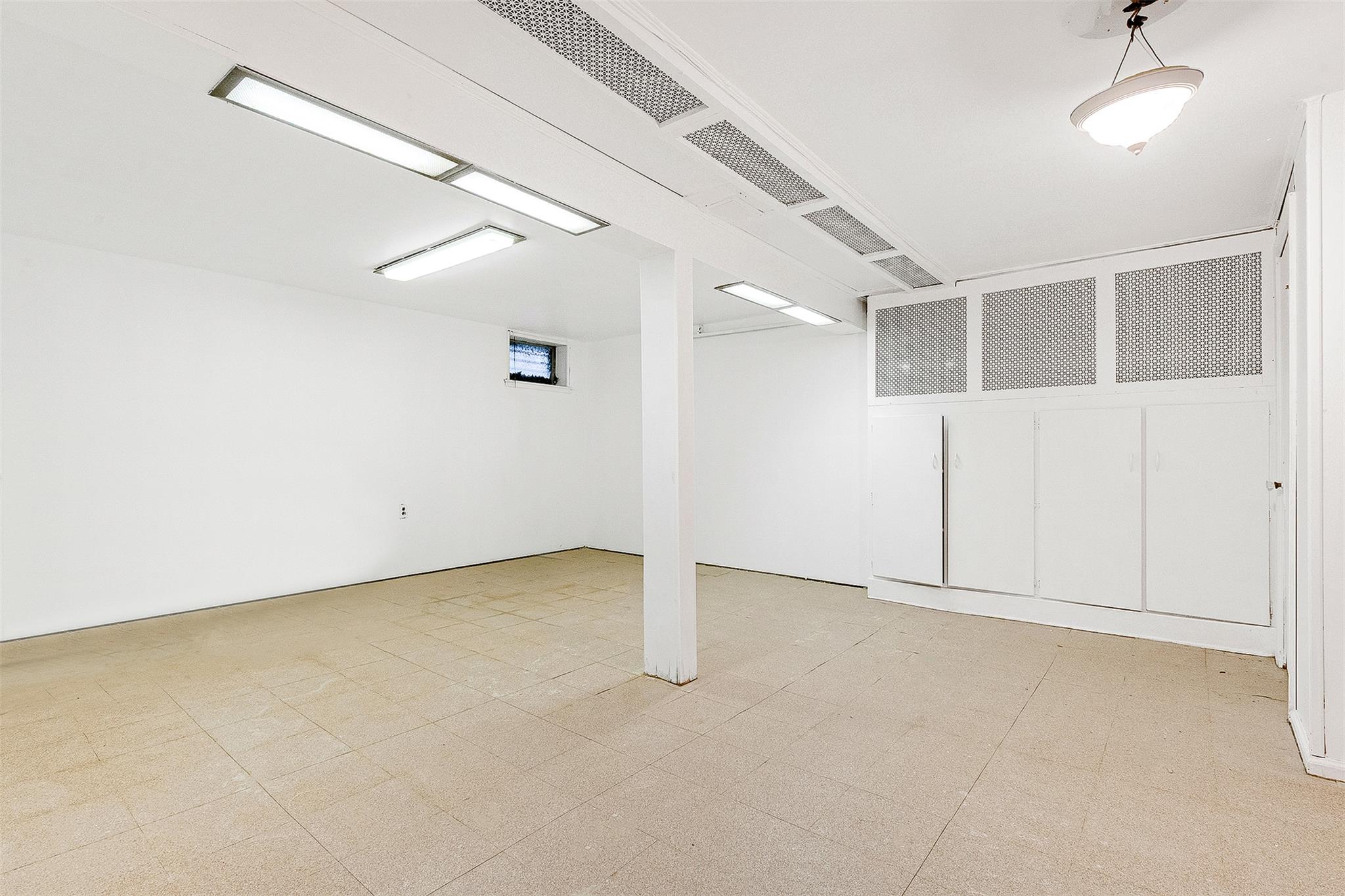 85-82 66th Road, Rego Park, NY 11374