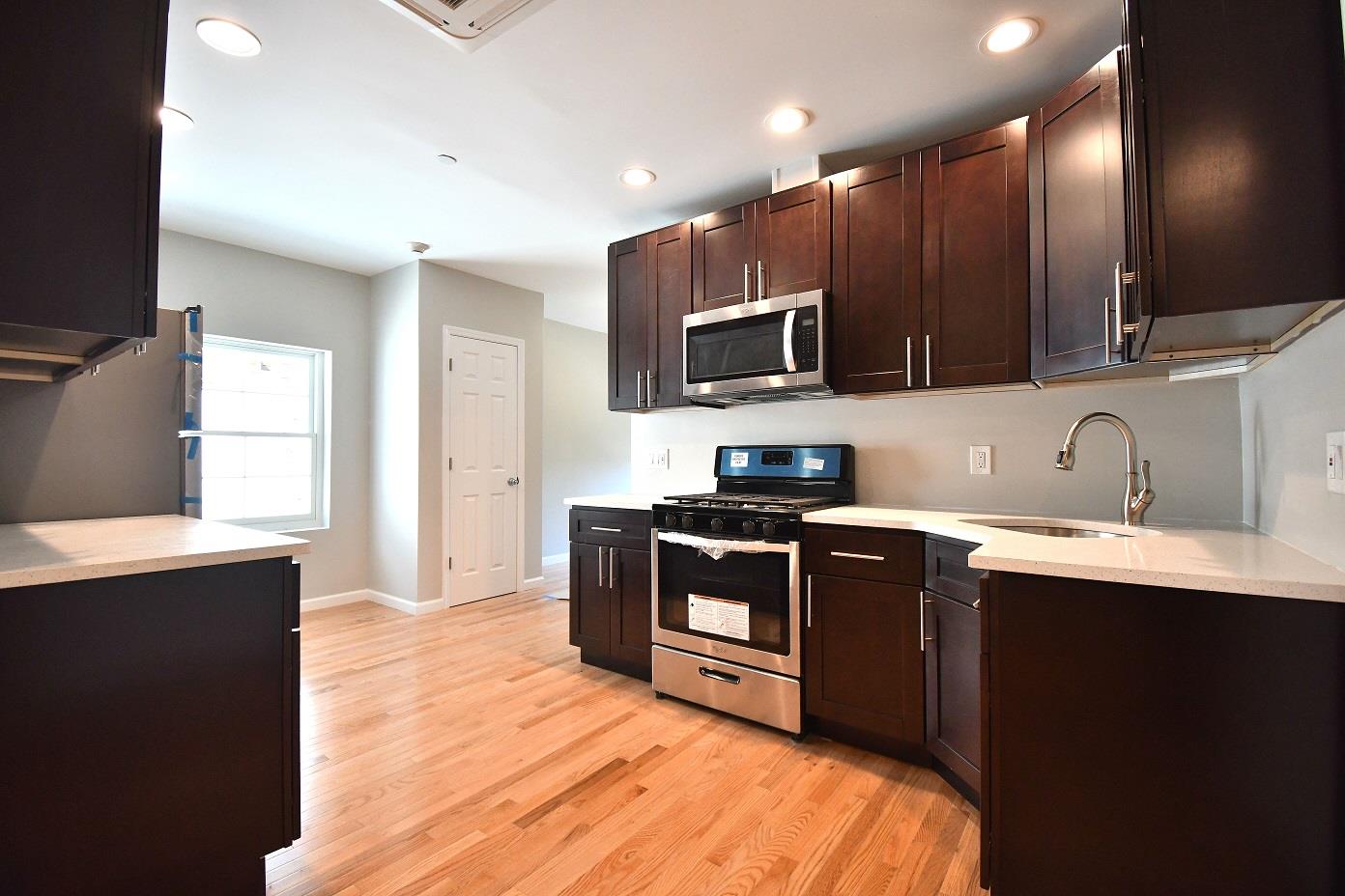 86 Lander Street, Newburgh, NY 12550