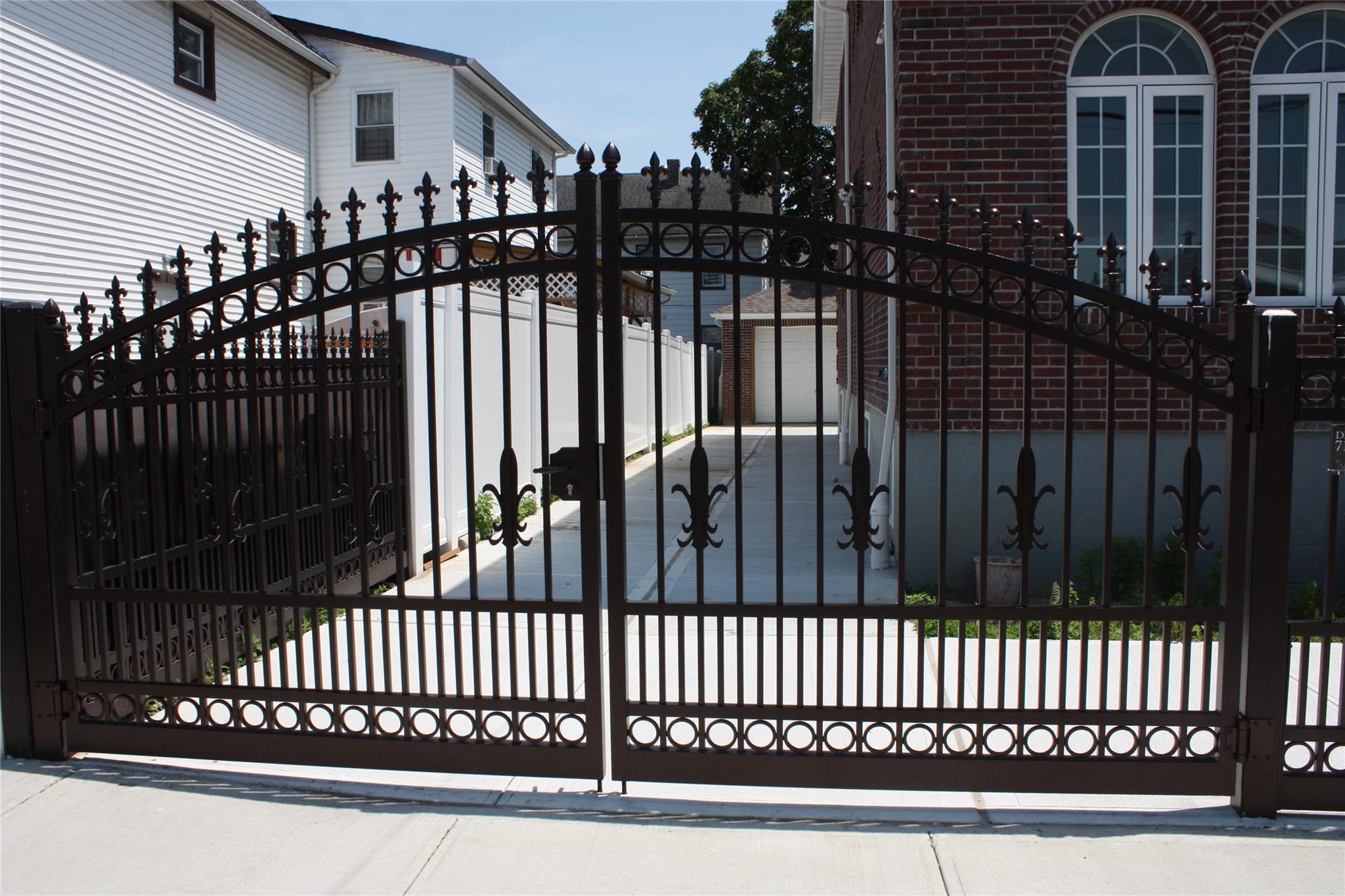 15718 115th Road # 2 Family, Jamaica South, NY 11434