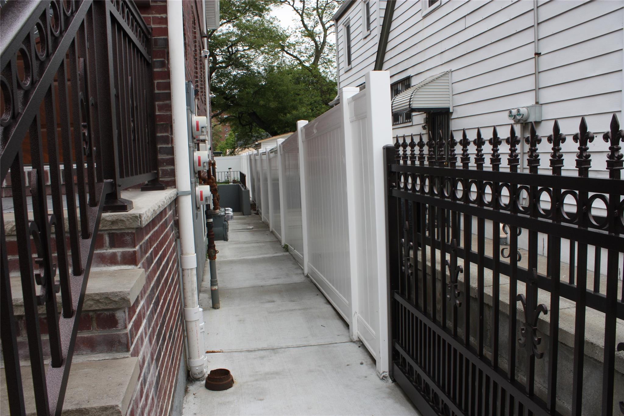 15718 115th Road # 2 Family, Jamaica South, NY 11434