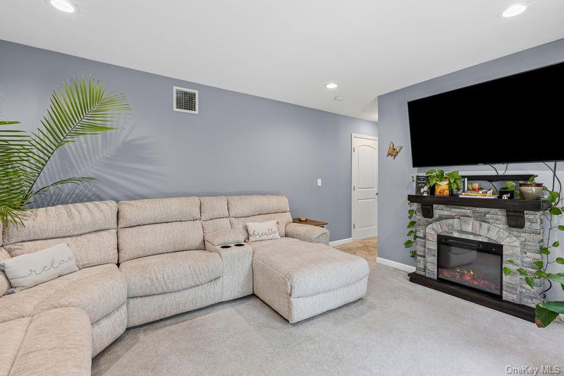 10 Trout Ponds Court, Brookhaven, NY 11719