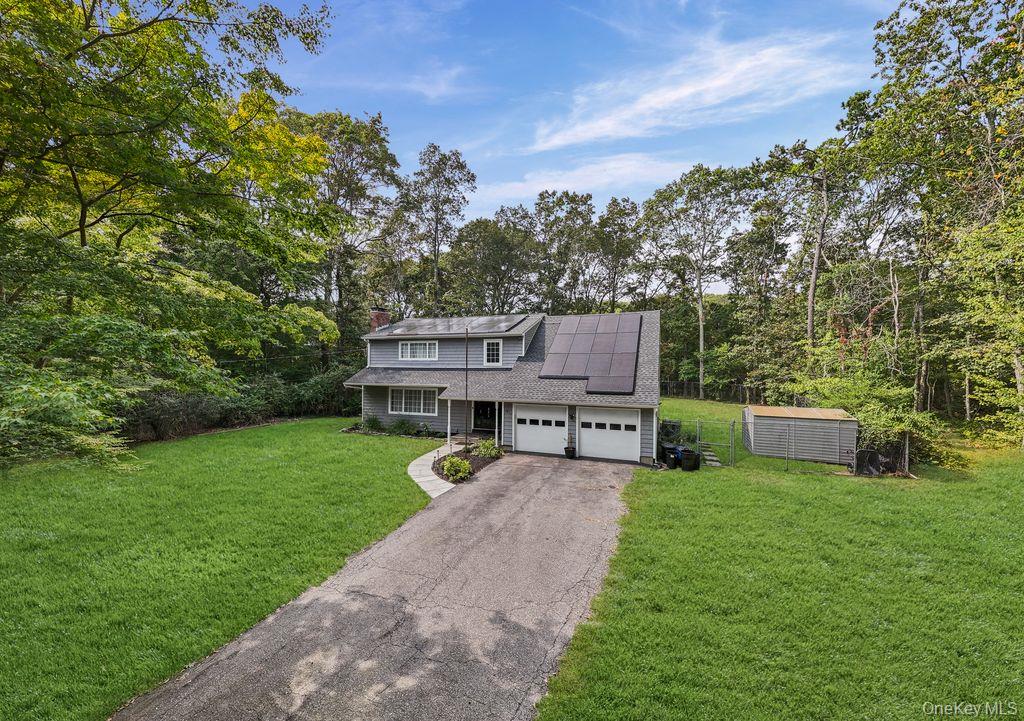 10 Trout Ponds Court, Brookhaven, NY 11719