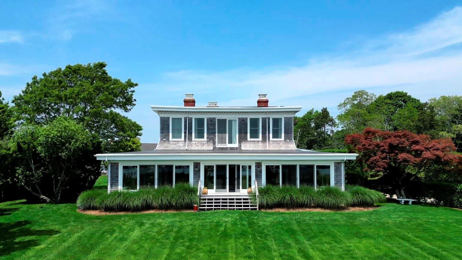 150 Senix Avenue, Center Moriches, NY 11934