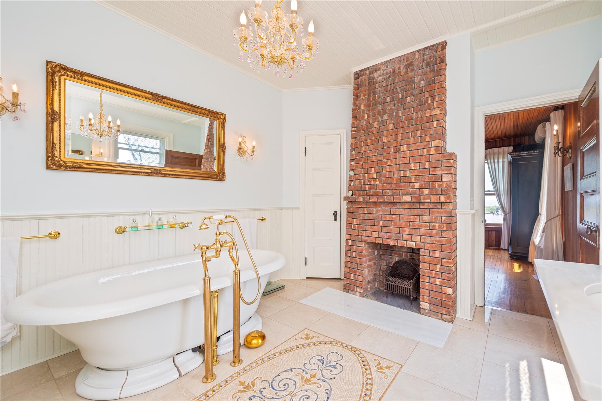 150 Senix Avenue, Center Moriches, NY 11934