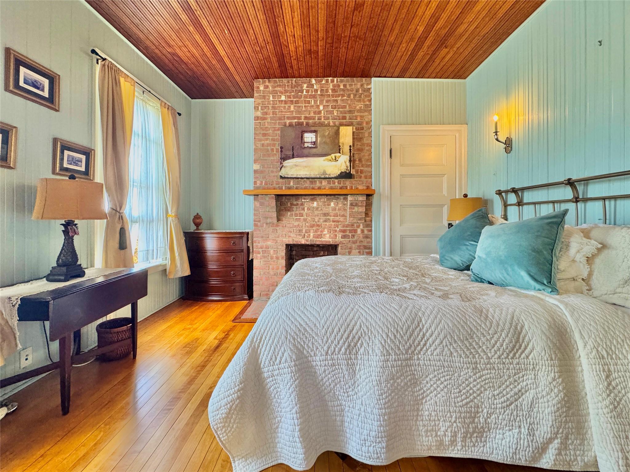 150 Senix Avenue, Center Moriches, NY 11934