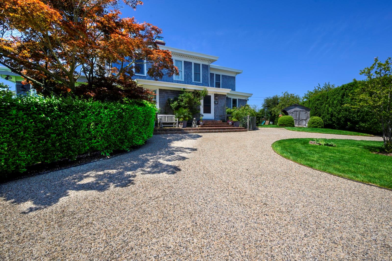 150 Senix Avenue, Center Moriches, NY 11934