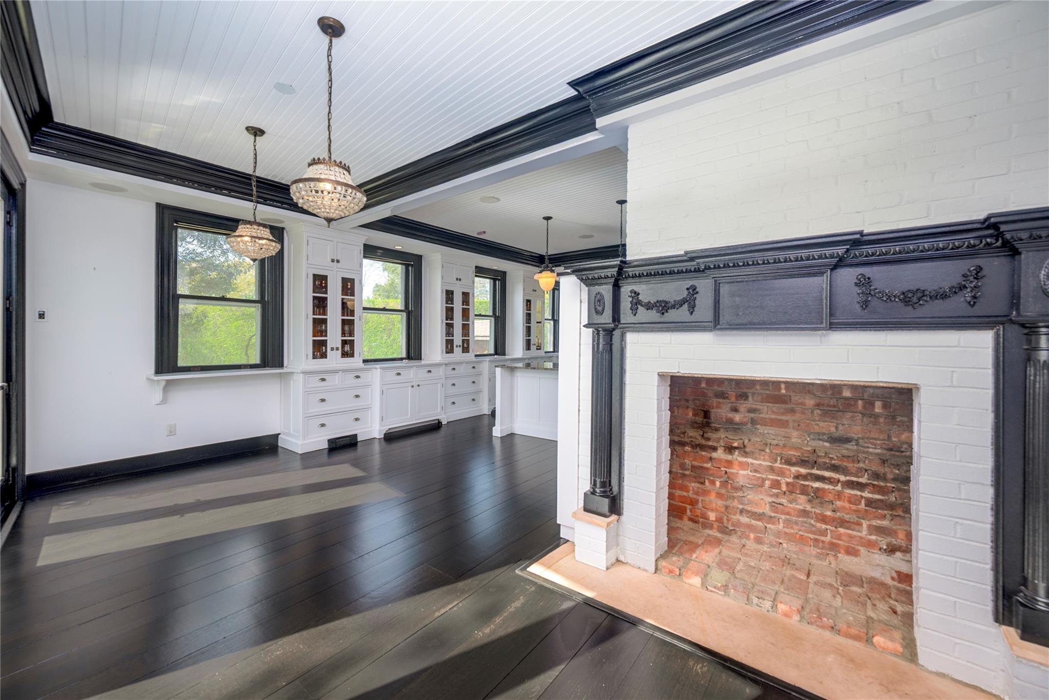 150 Senix Avenue, Center Moriches, NY 11934