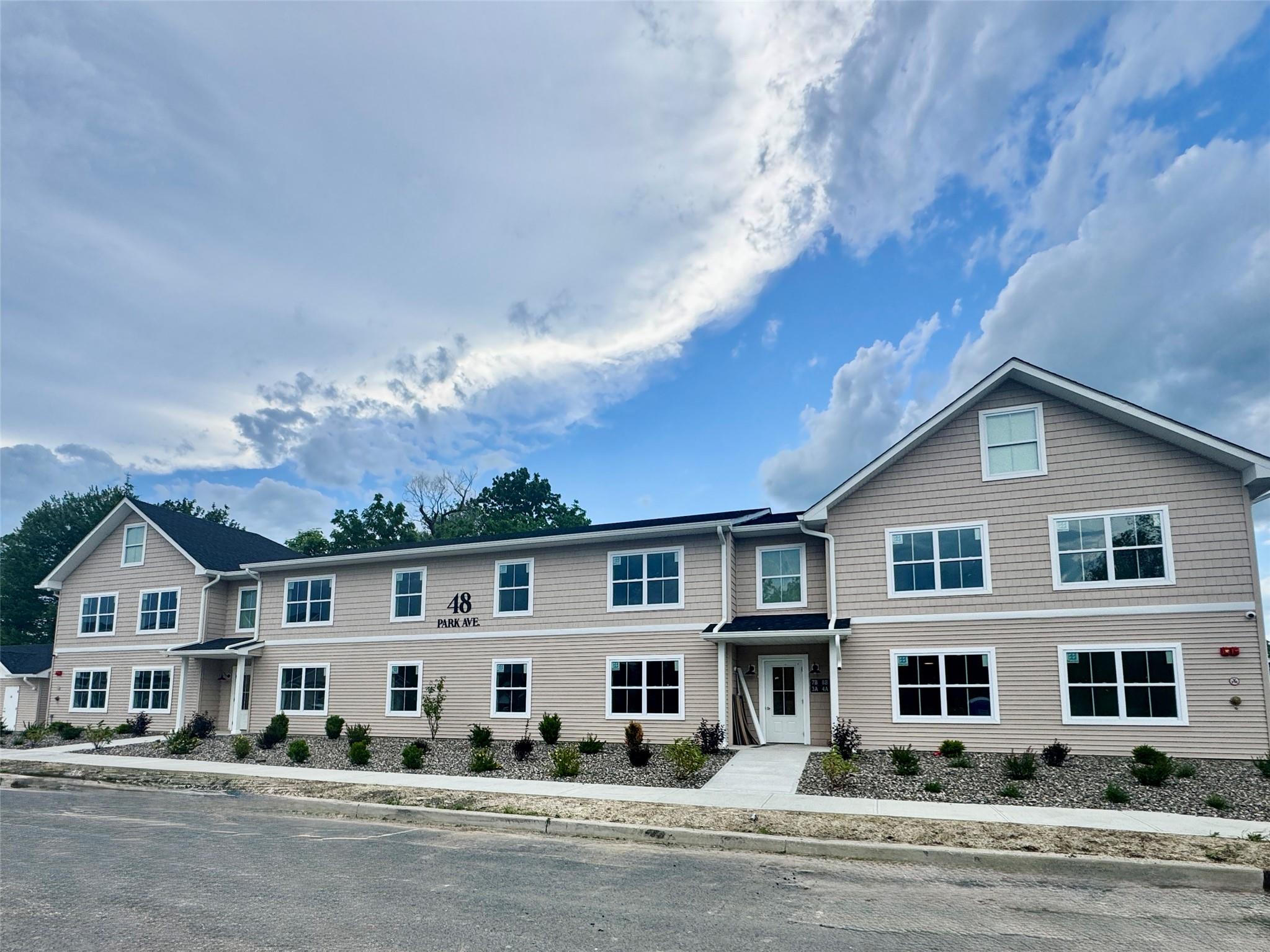 48 Park Avenue # 2A, Wallkill, NY 12589