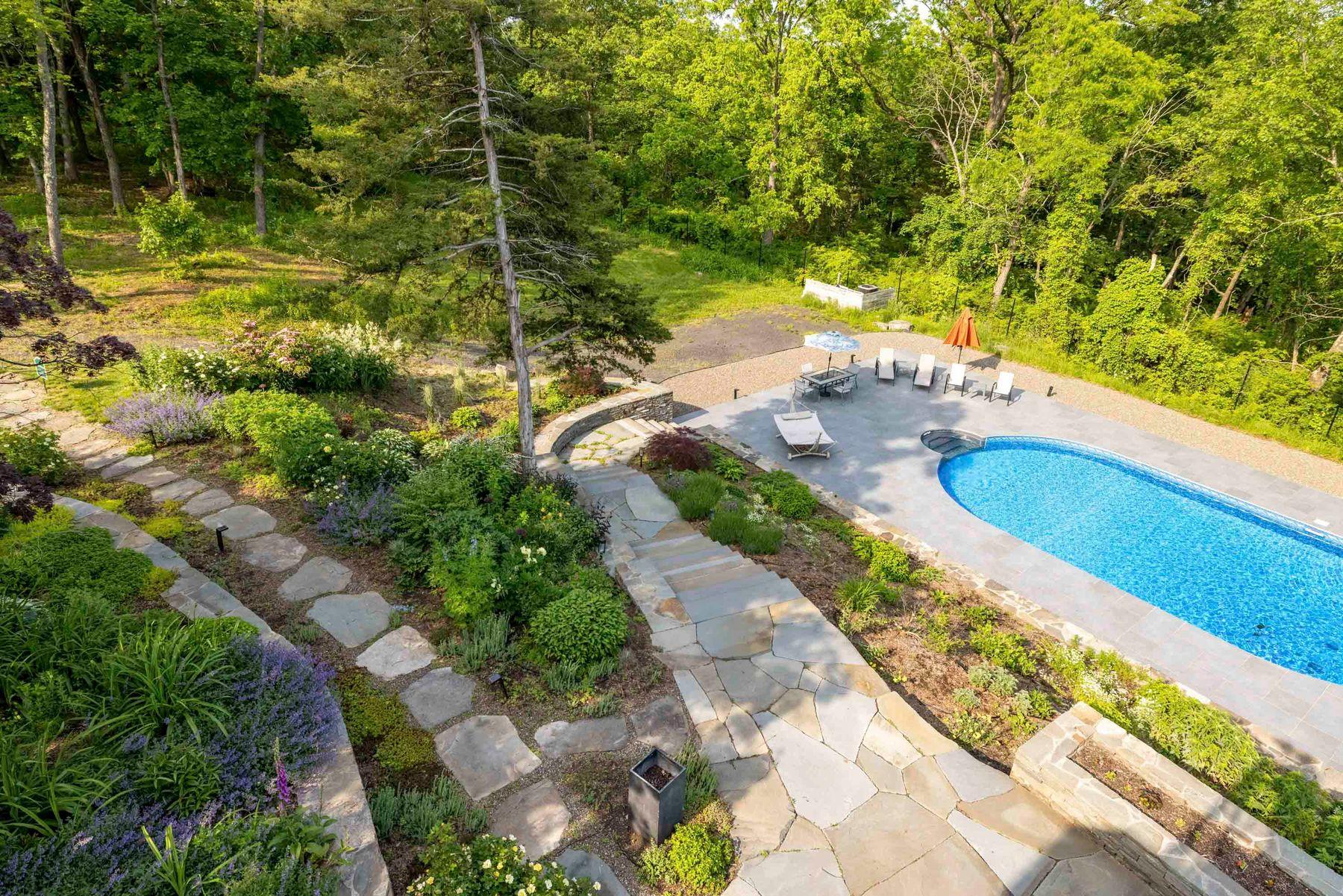 1535 Broadway/Route 9W, West Park, NY 12429