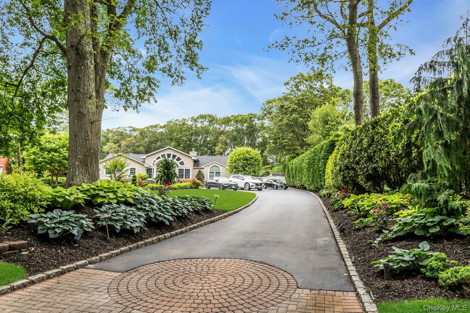 21 Buttonwood Drive, Dix Hills, NY 11746