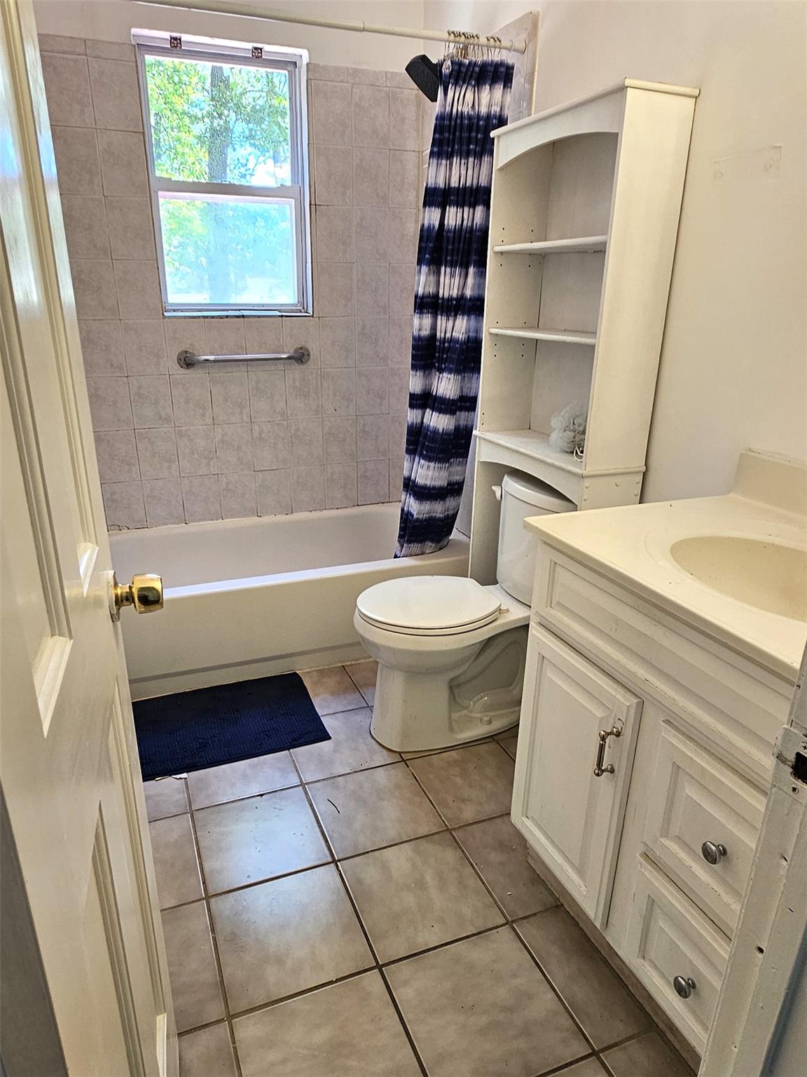 17 Erna Drive, Coram, NY 11727