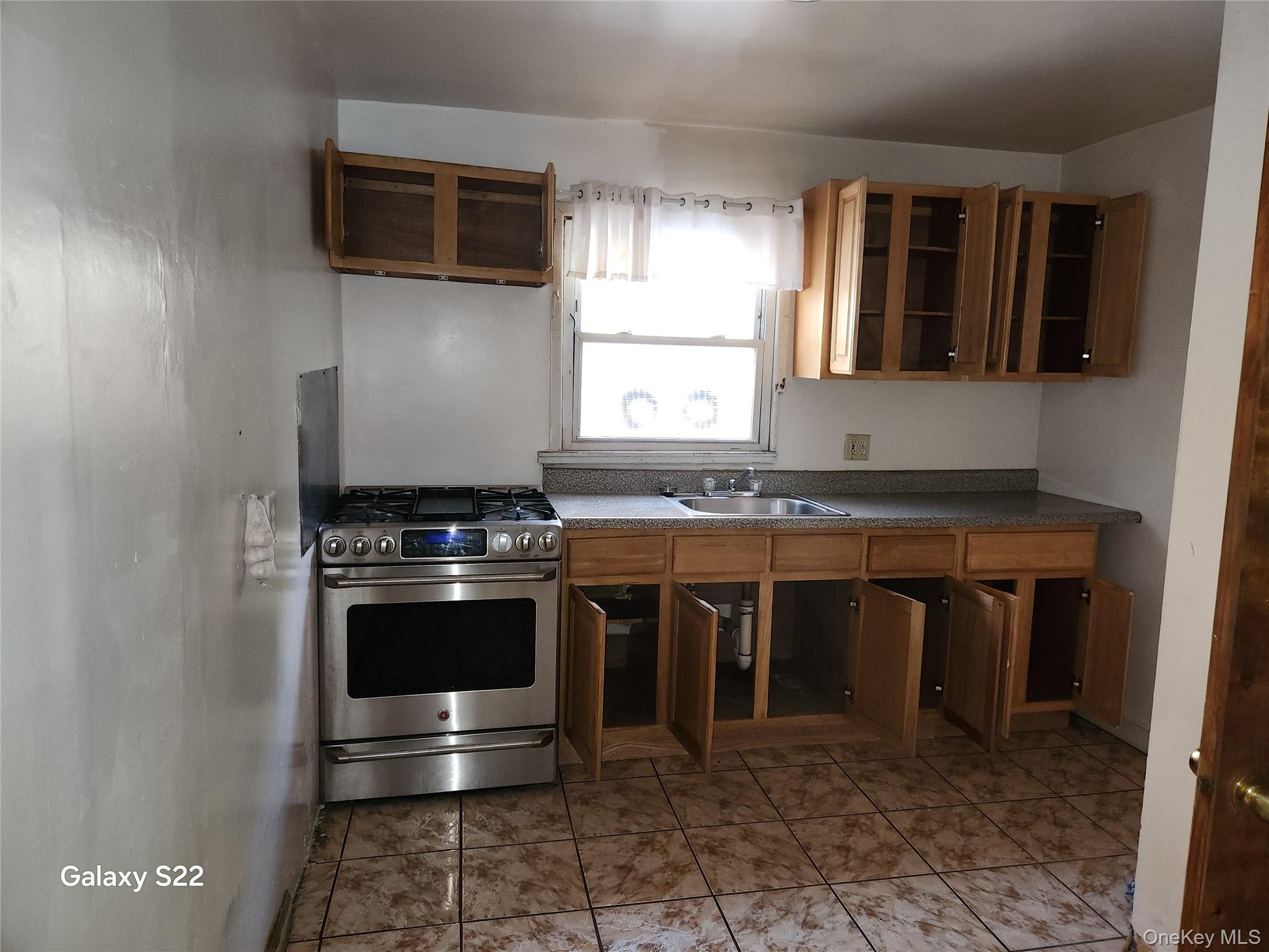 32 Yonkers Ave, Yonkers, NY 10701