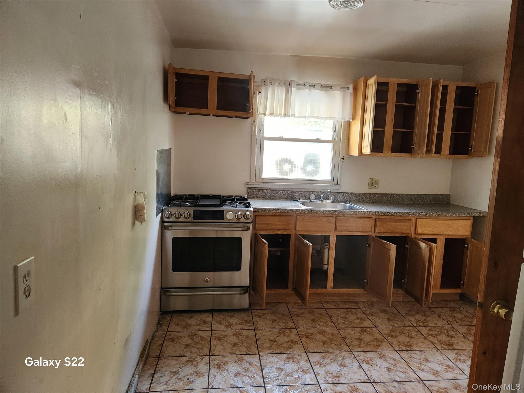 32 Yonkers Ave, Yonkers, NY 10701