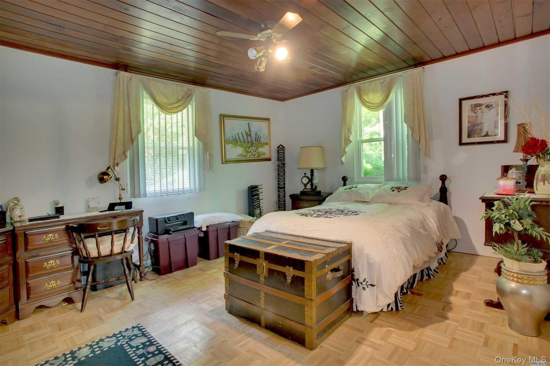 1530 Laurel Hollow Road, Laurel Hollow, NY 11791