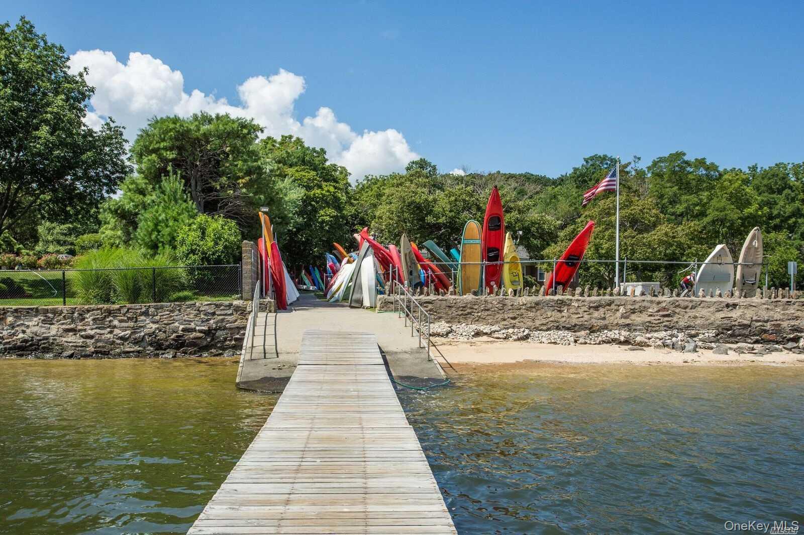 1530 Laurel Hollow Road, Laurel Hollow, NY 11791