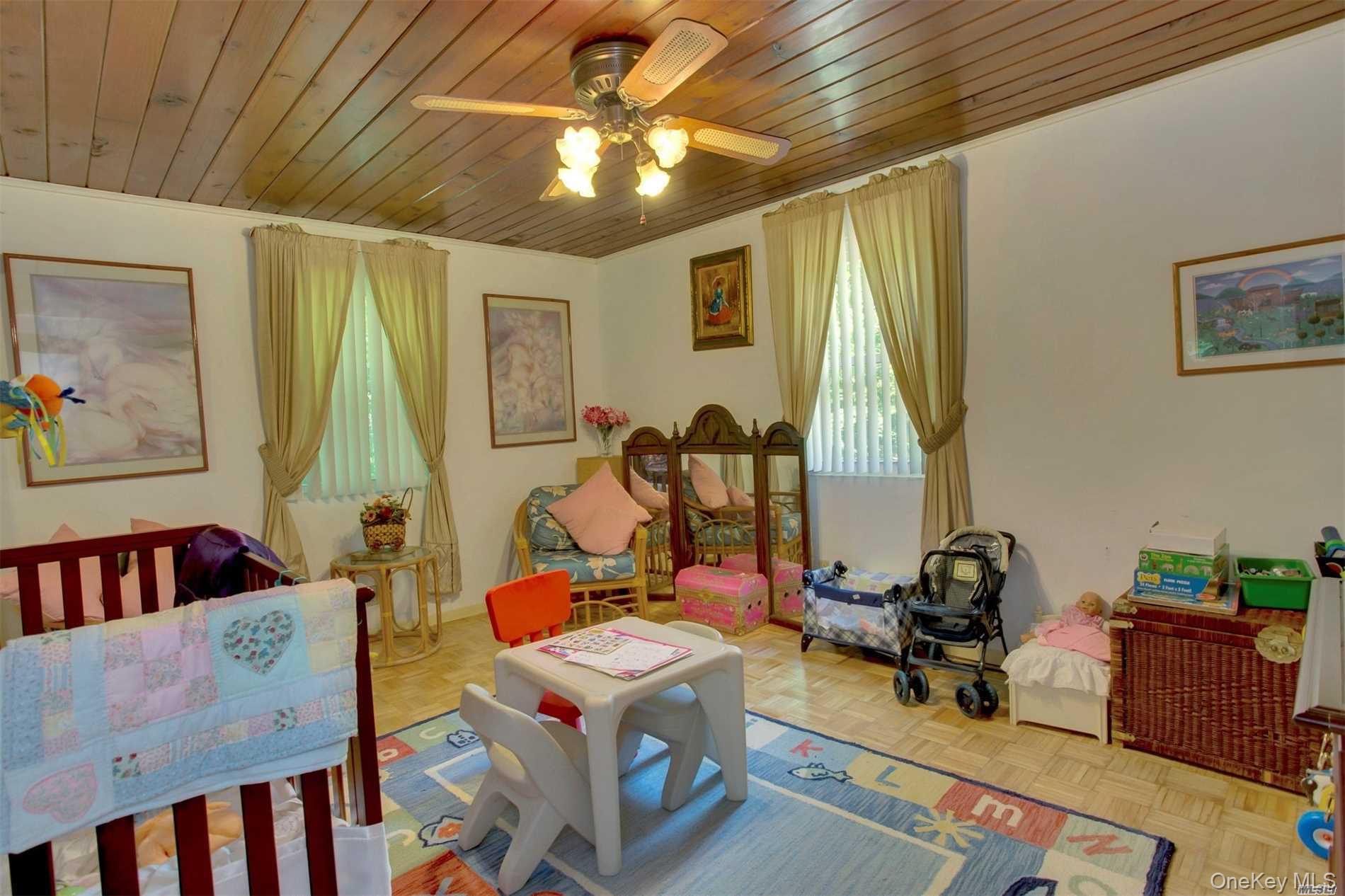 1530 Laurel Hollow Road, Laurel Hollow, NY 11791