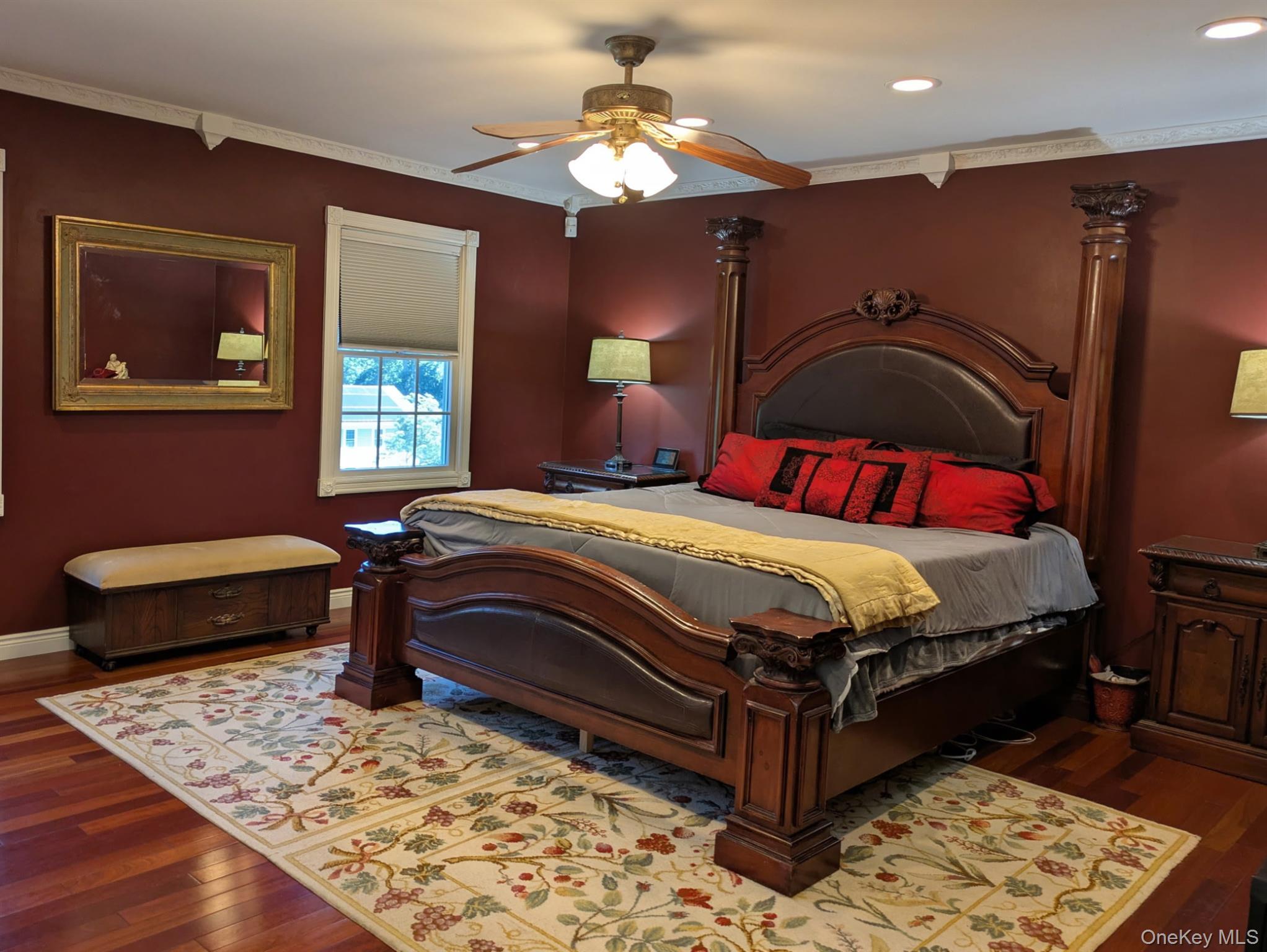 16 Abbey Lane, East Setauket, NY 11733