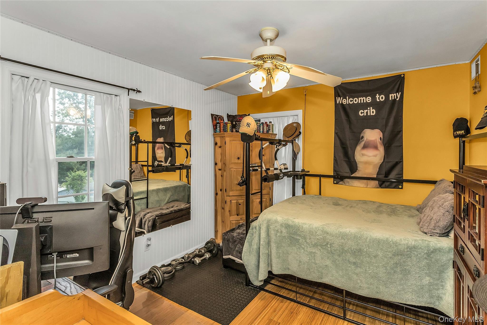 16 Abbey Lane, East Setauket, NY 11733