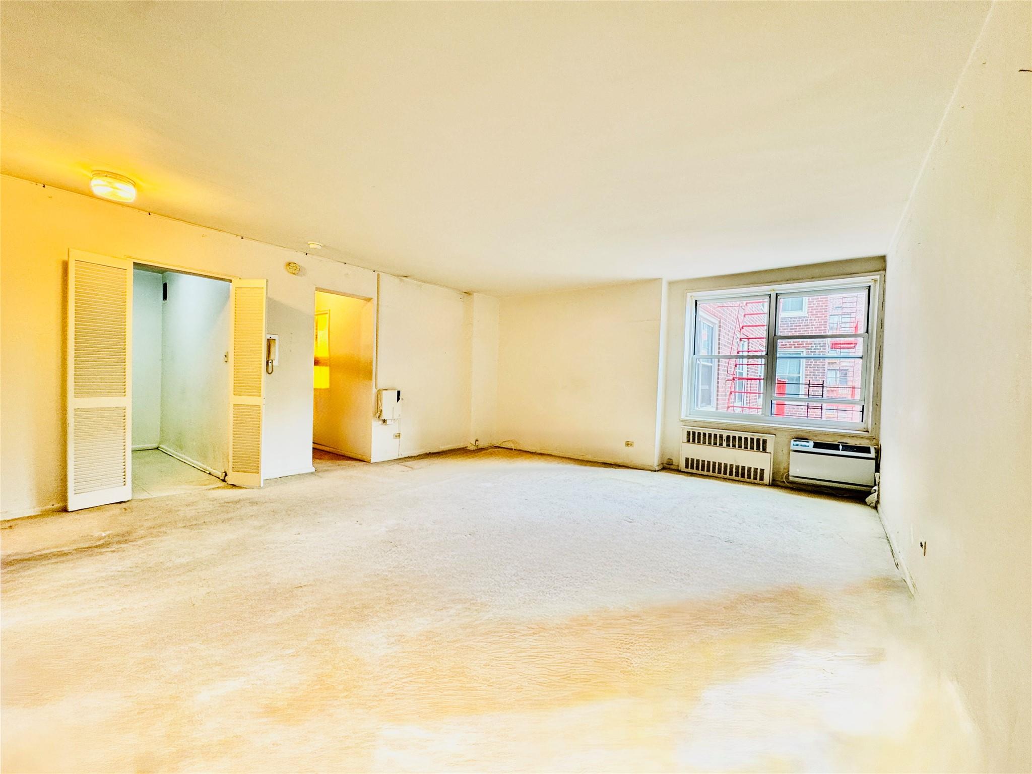 142-05 Roosevelt Avenue # 517, Flushing, NY 11354