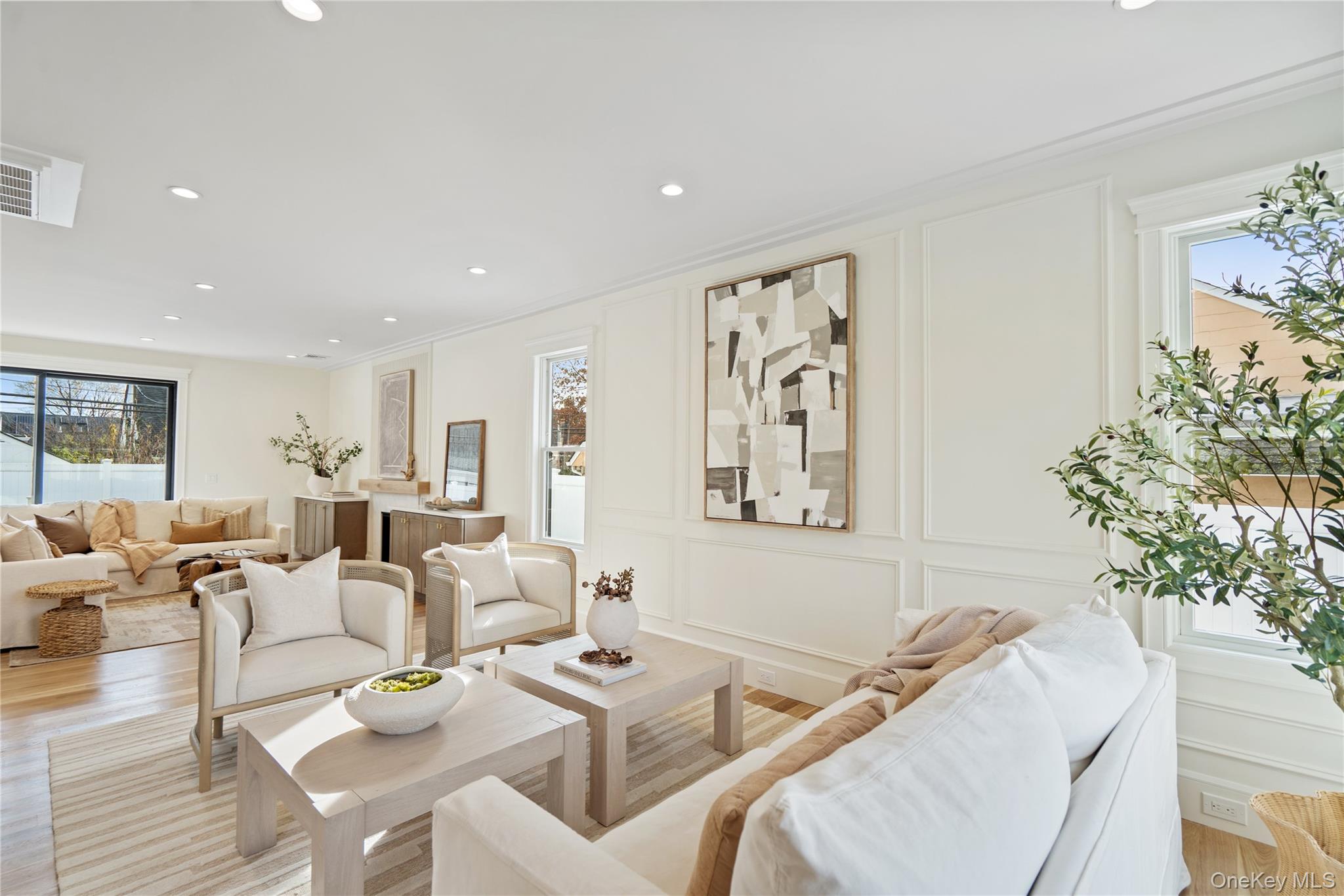 45 Mist Lane, Westbury, NY 11590