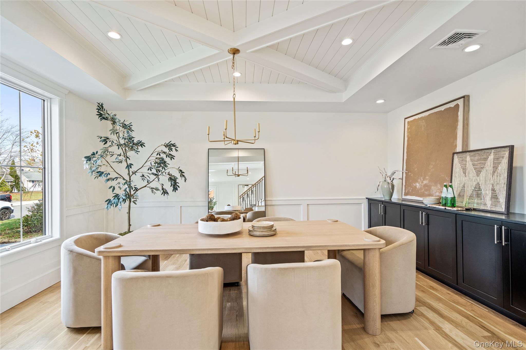 45 Mist Lane, Westbury, NY 11590