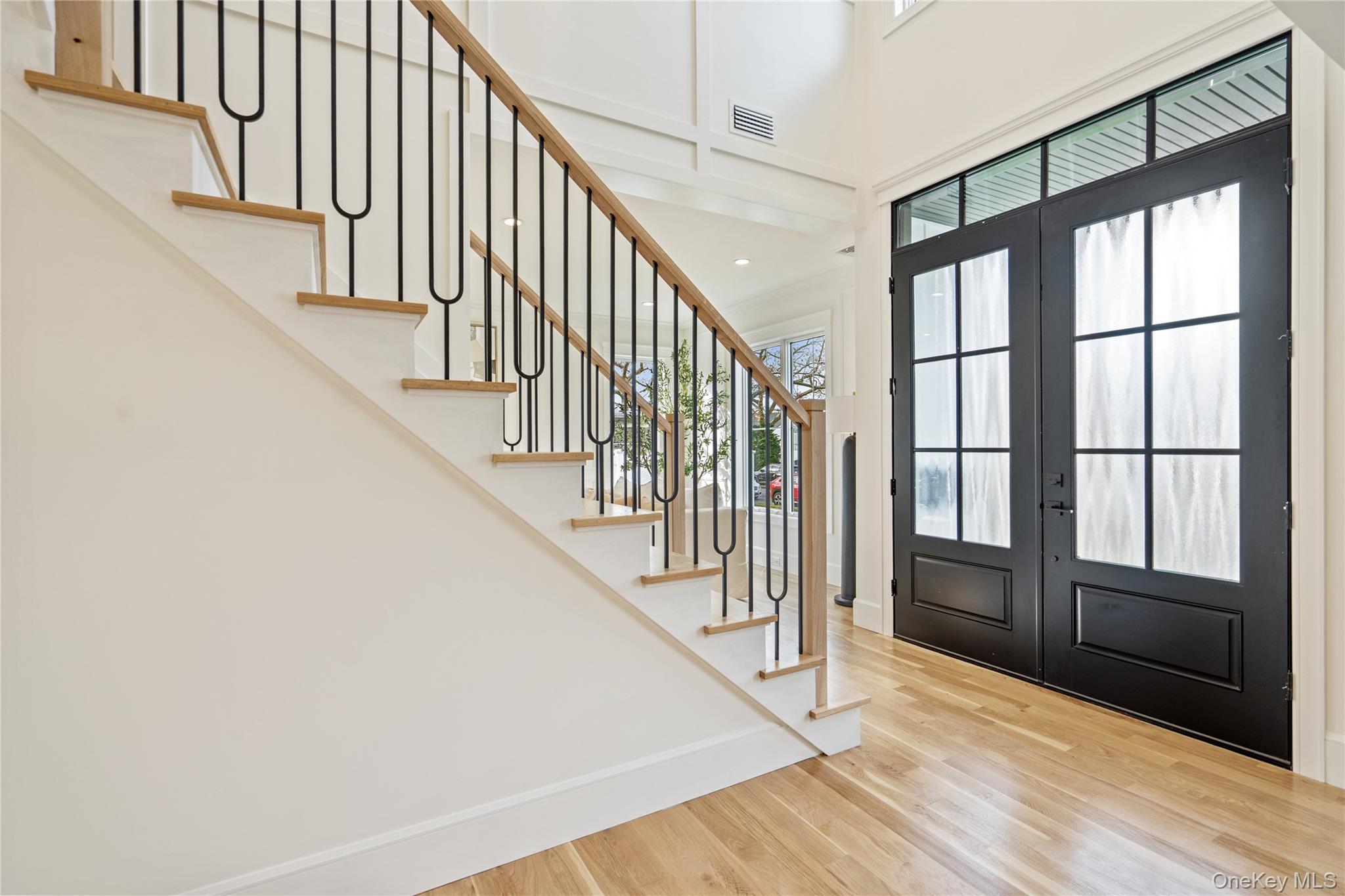 45 Mist Lane, Westbury, NY 11590