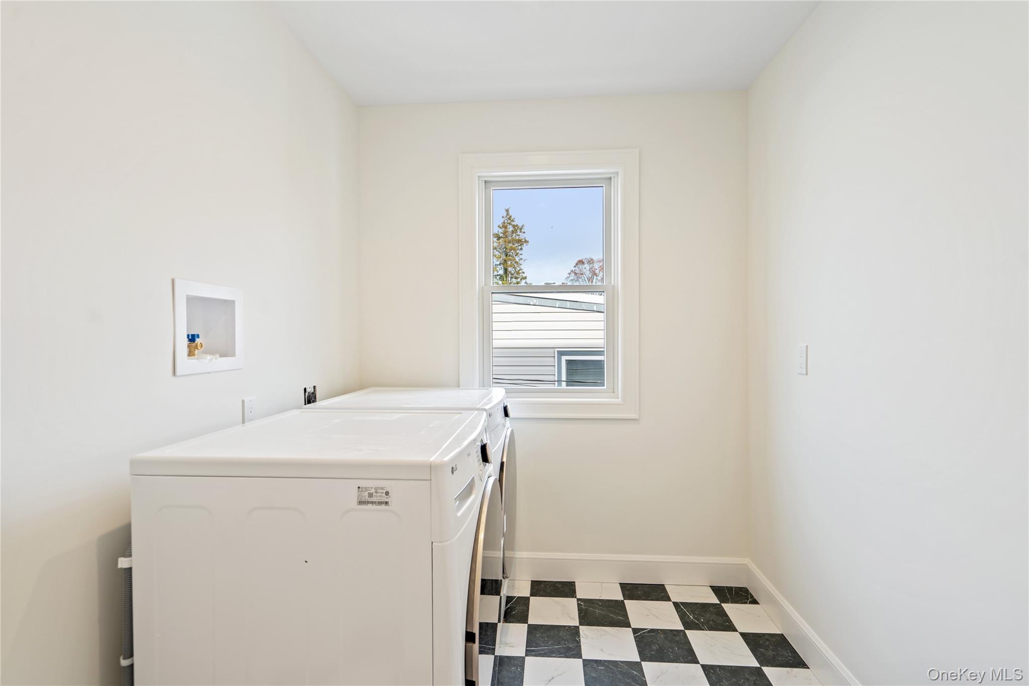 45 Mist Lane, Westbury, NY 11590