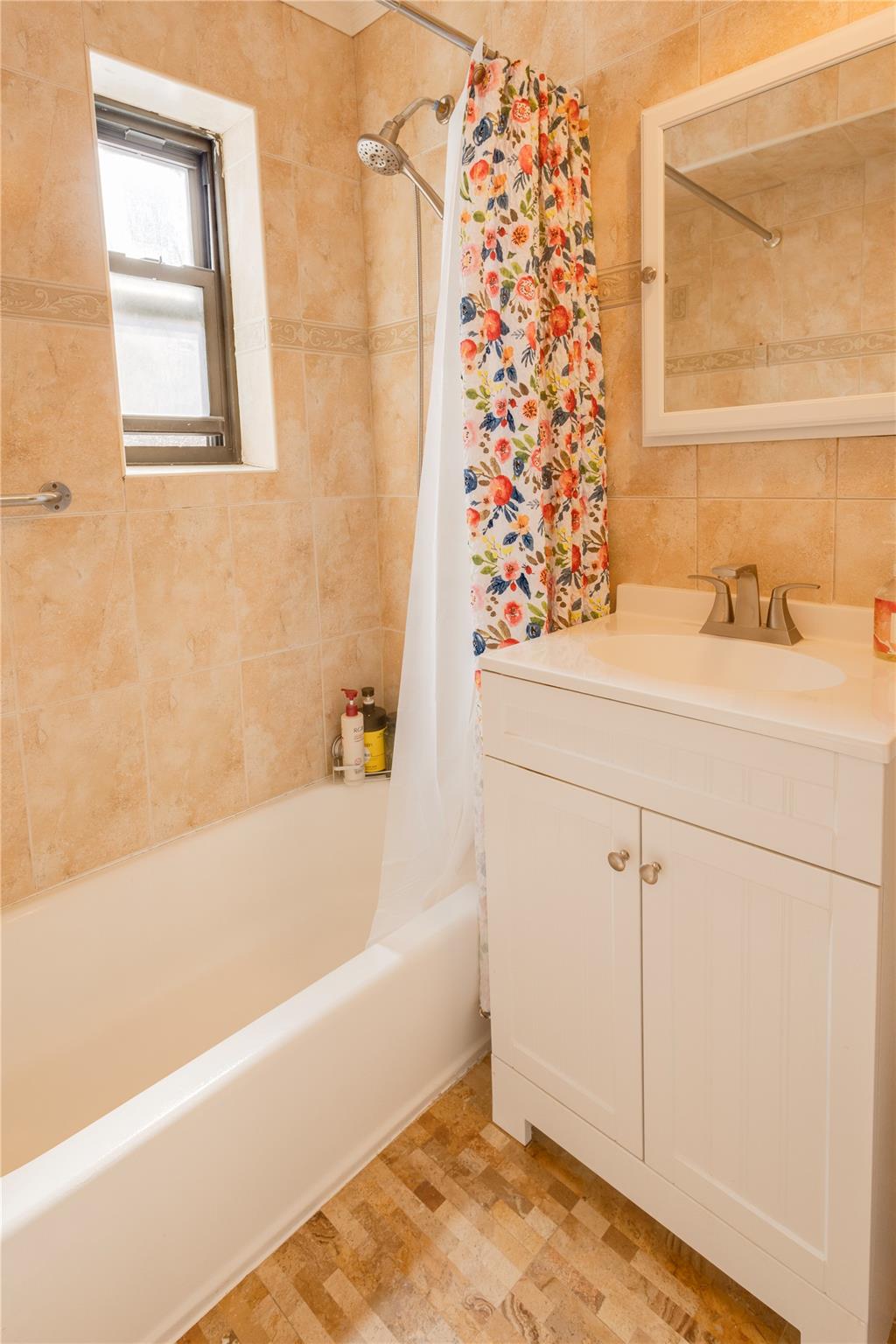 50 Brompton # 3K, Great Neck, NY 11021