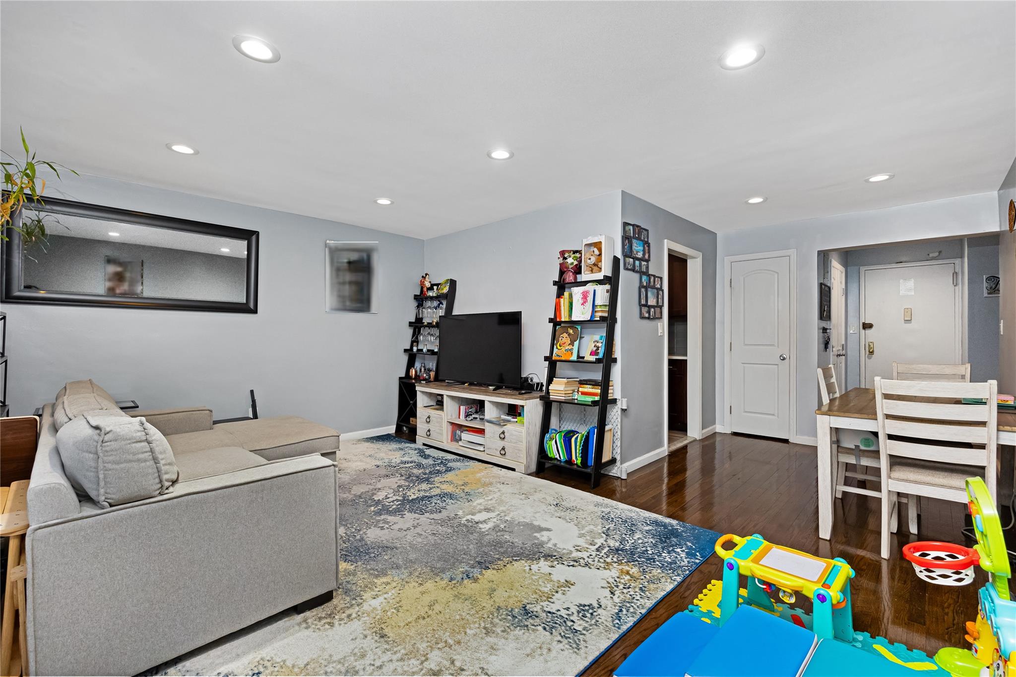 88-25 155th # 2M, Howard Beach, NY 11414