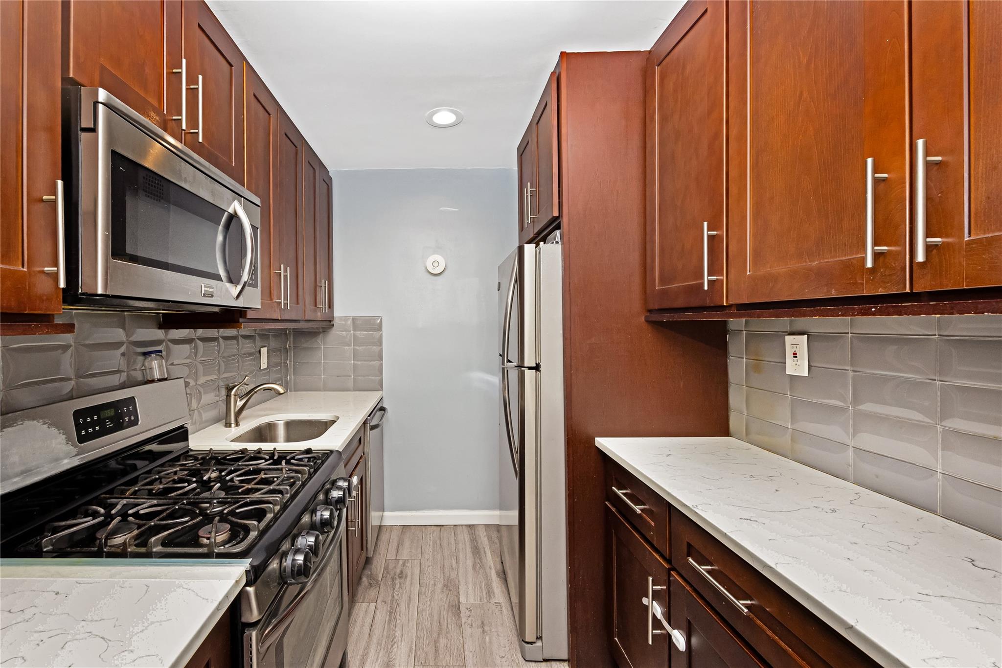 88-25 155th # 2M, Howard Beach, NY 11414