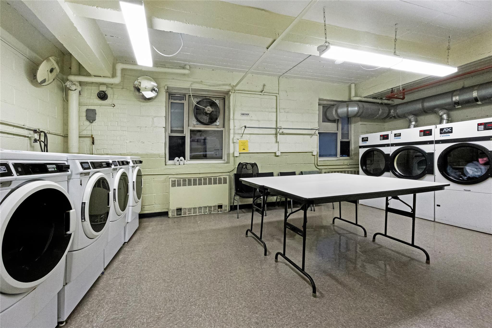 88-25 155th # 2M, Howard Beach, NY 11414