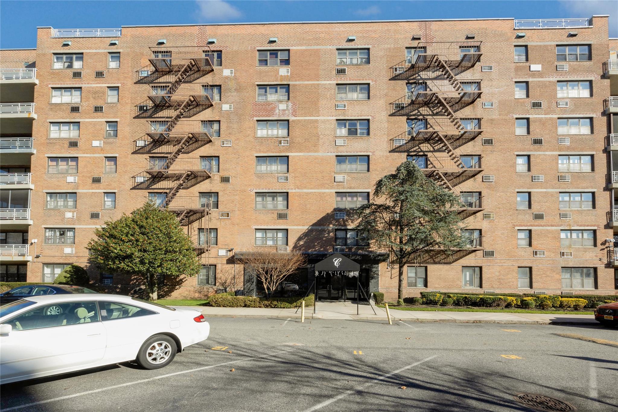 88-25 155th # 2M, Howard Beach, NY 11414