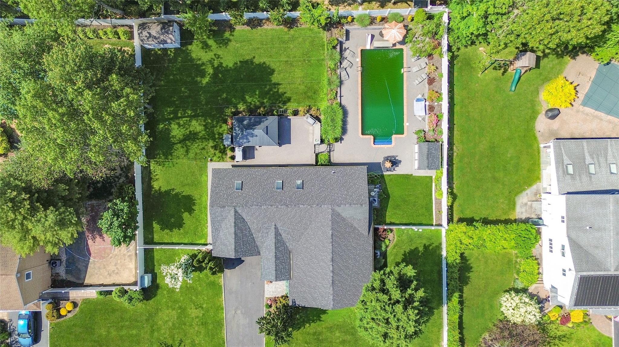 11 Gallatin Drive, Dix Hills, NY 11746