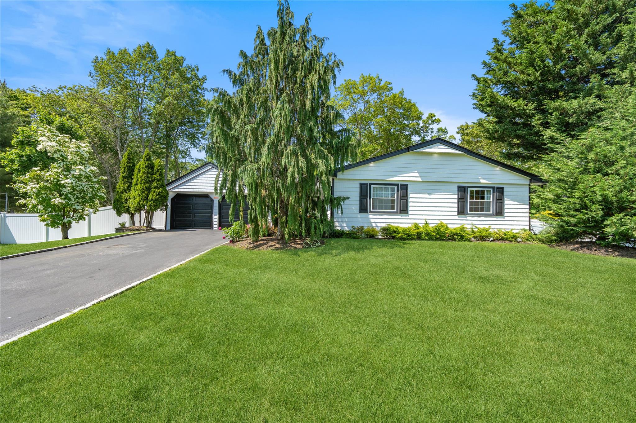 11 Gallatin Drive, Dix Hills, NY 11746